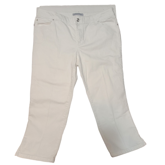 Chico's Denim - Chicos Platinum Jeans Women's White Crop Ultimate Fit Stretch Denim Rhinestones